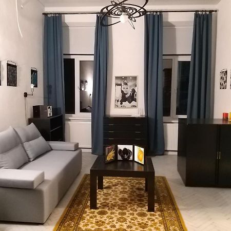 צ'רנוביץ Затишна Квартира В Історичному Центрі Міста מראה חיצוני תמונה